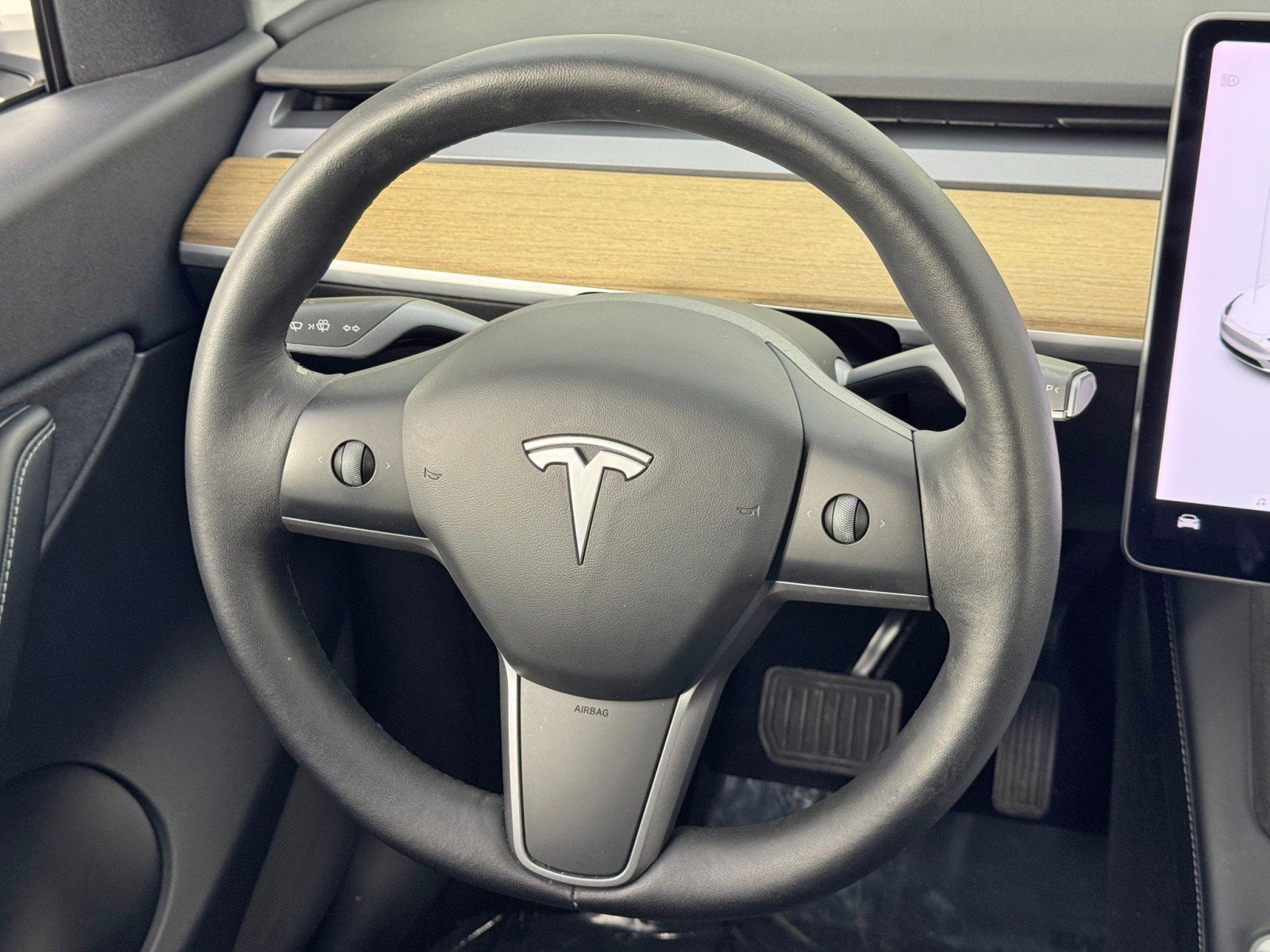 Used 2021 Tesla Model Y Long Range image 17