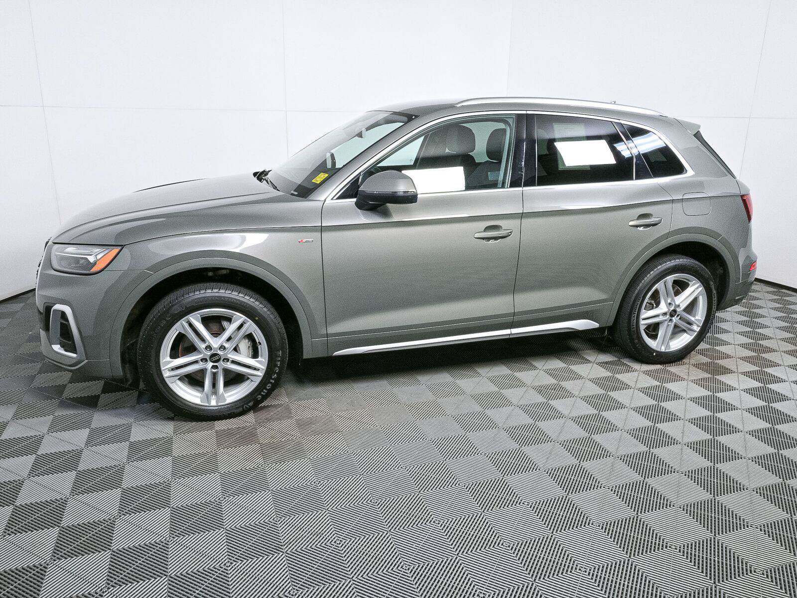 Used 2023 Audi Q5 e Premium AWD/4WD image 28