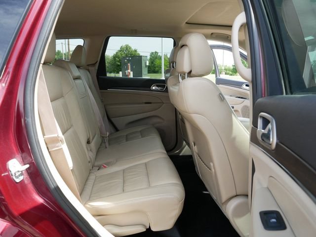 Used 2016 Jeep Grand Cherokee Limited AWD/4WD image 19