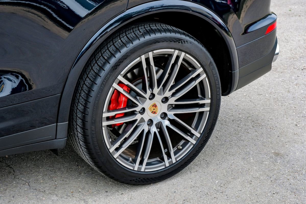 Used 2018 Porsche Cayenne Turbo image 62