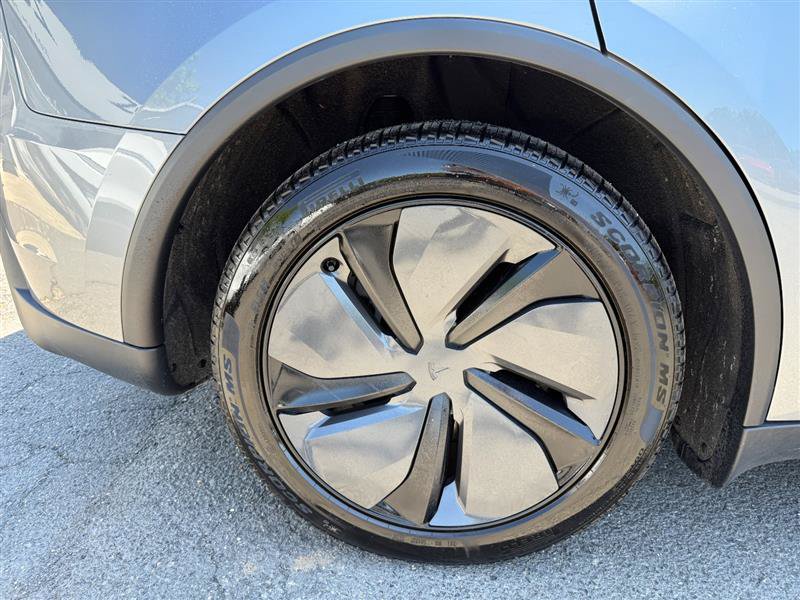 Used 2026 Tesla Model Y Long Range AWD/4WD image 10
