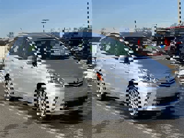 Used 2013 Toyota Prius V Five image 19