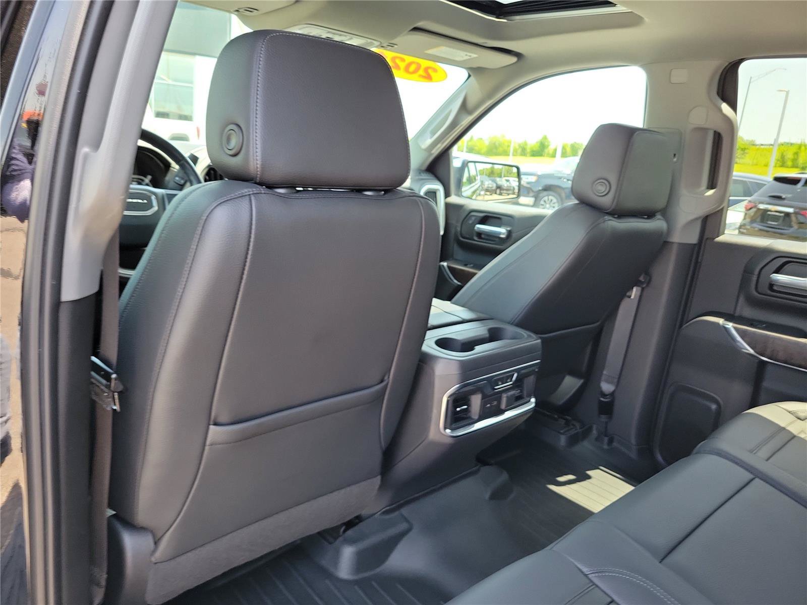 Used 2021 GMC Sierra 1500 Denali w/ Denali Ultimate Package AWD/4WD image 13