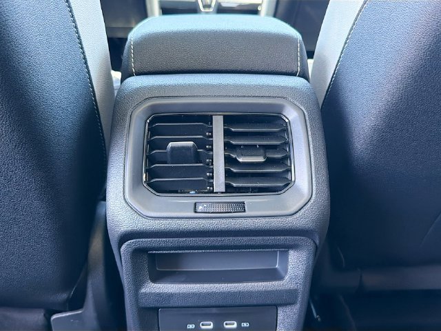New 2026 Volkswagen Taos SE AWD/4WD image 25