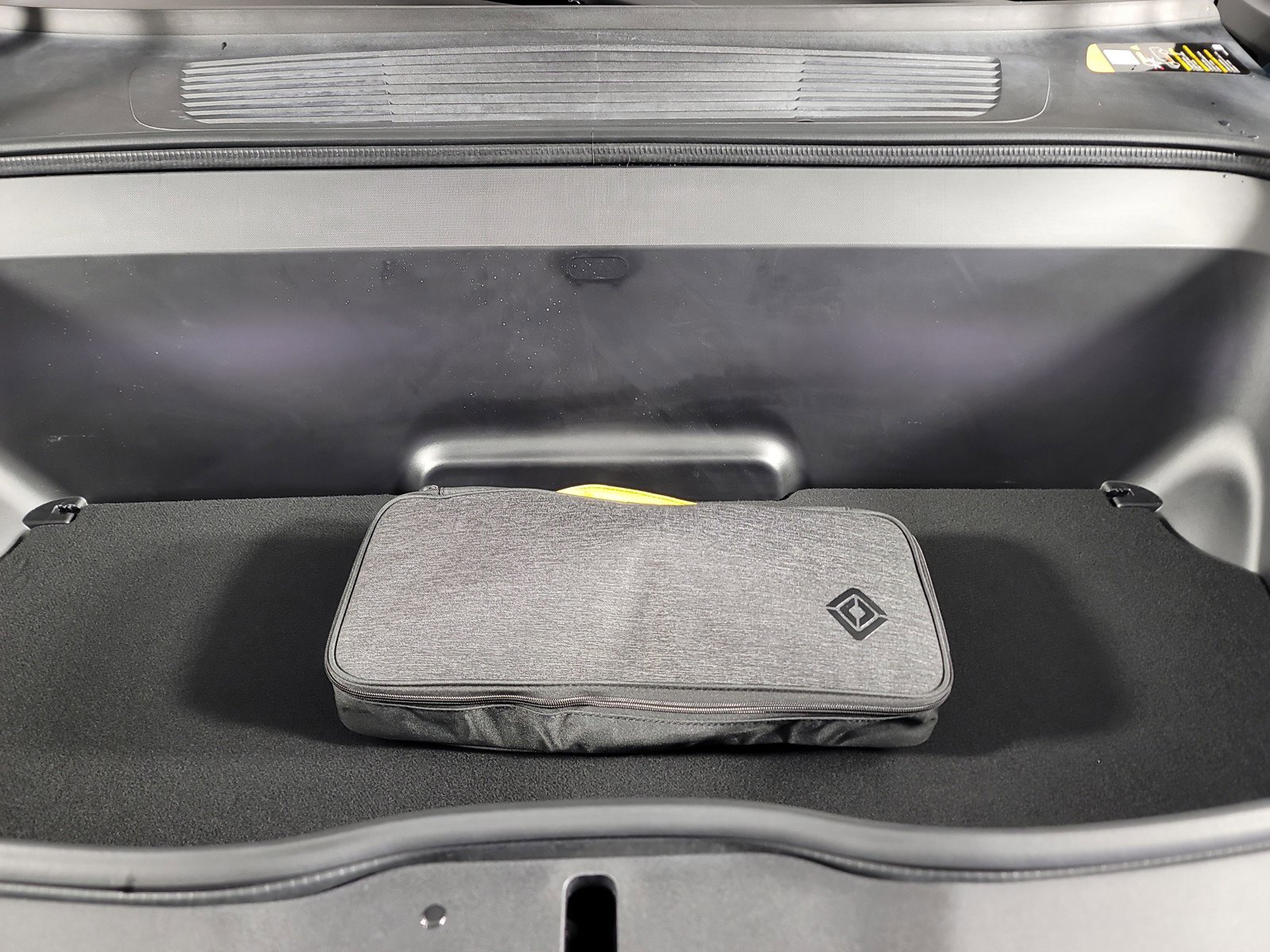 Used 2024 Rivian R1S Adventure AWD/4WD image 14