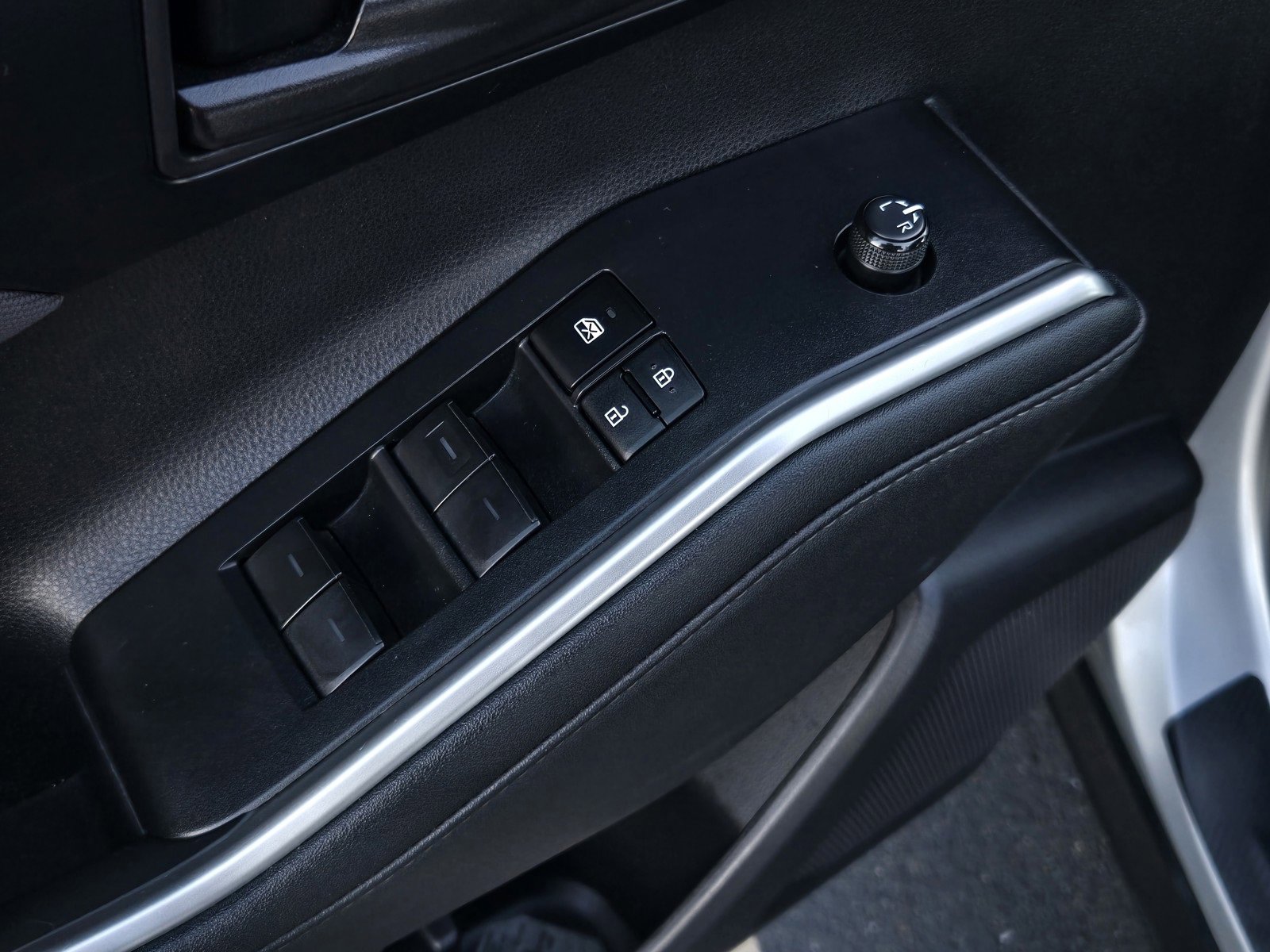 Certified 2024 Toyota Highlander LE image 10