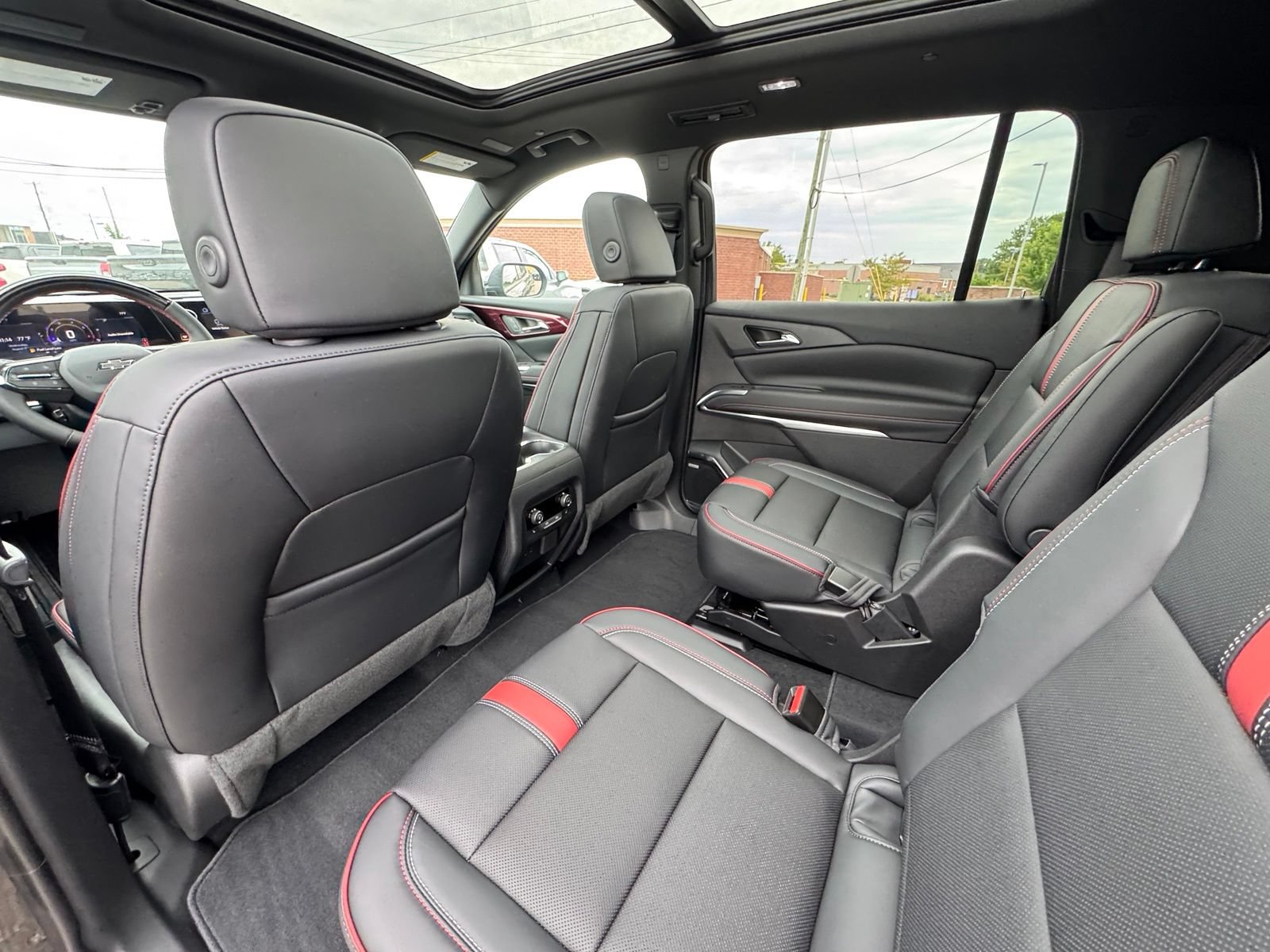 New 2027 Chevrolet Traverse RS AWD/4WD image 31