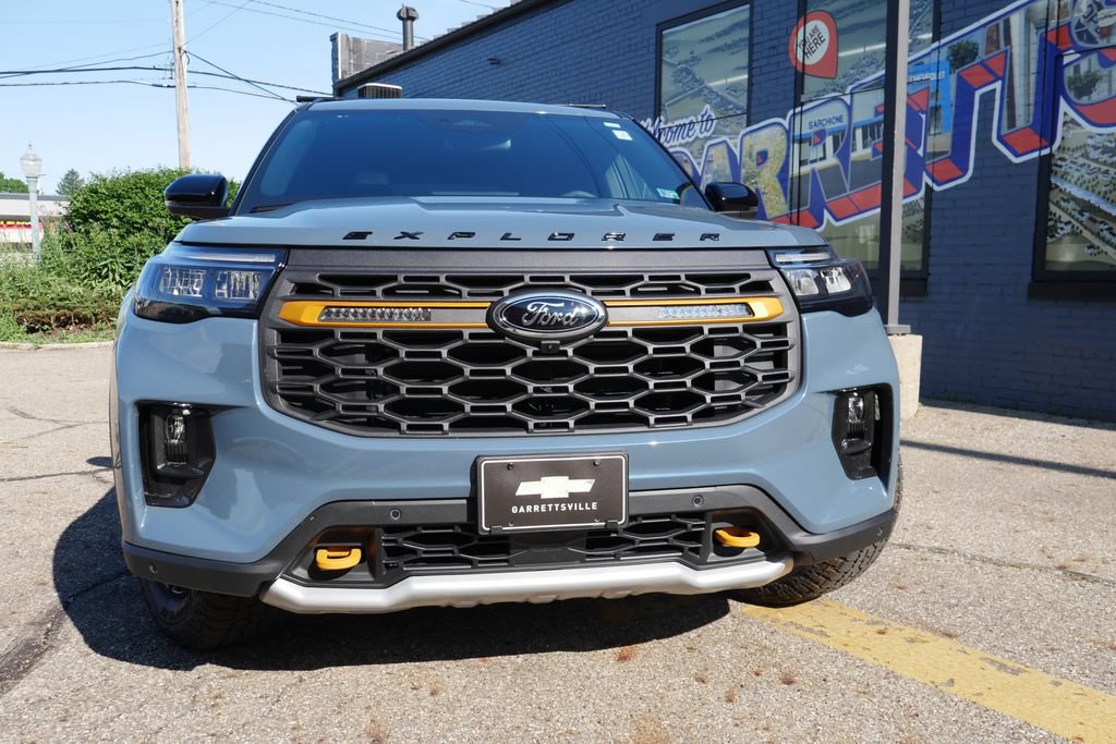 Used 2026 Ford Explorer Tremor w/ Tremor Ultimate Package AWD/4WD image 2