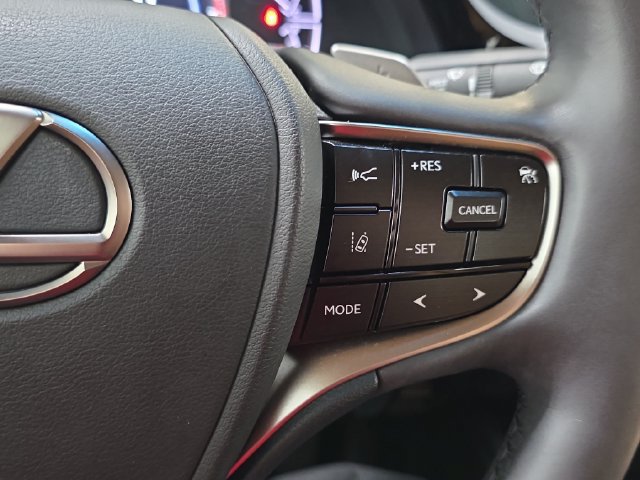 Used 2022 Lexus ES 350 w/ Premium Package FWD image 17