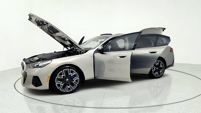Used 2026 BMW i5 eDrive40 w/ M Sport Package RWD image 14