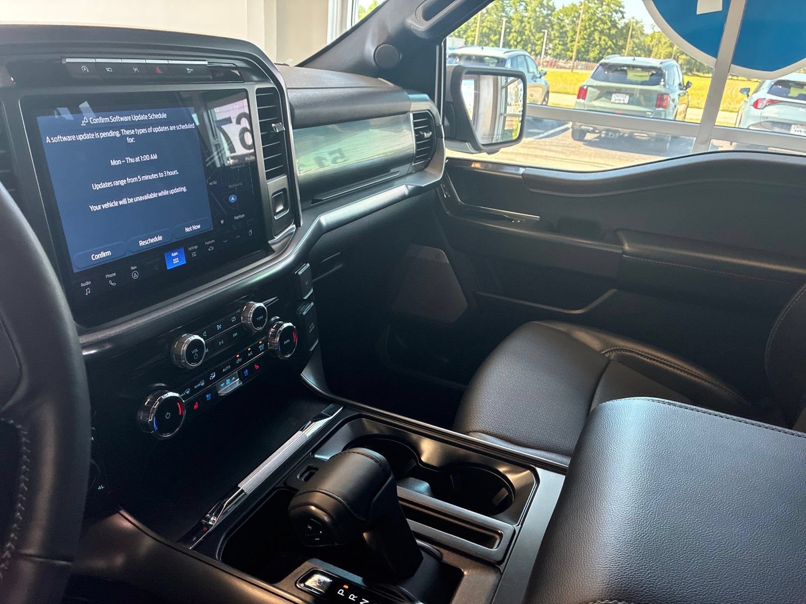 Used 2024 Ford F150 Lariat AWD/4WD image 19