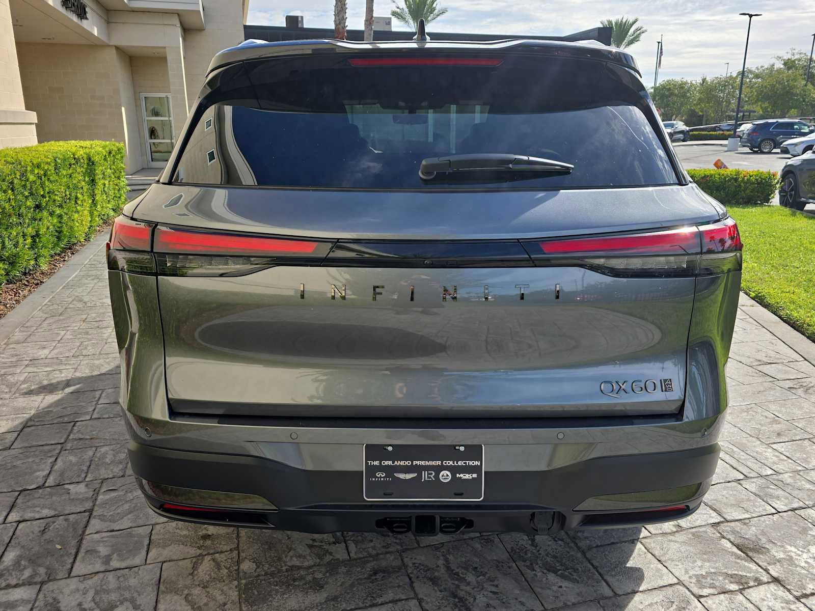 New 2026 INFINITI QX60 Autograph w/ Dark Cargo Package image 5