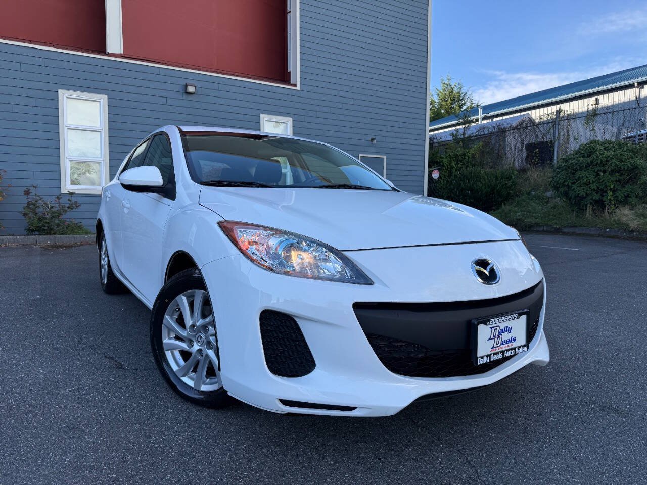 Used 2012 MAZDA MAZDA3 i Touring FWD image 1