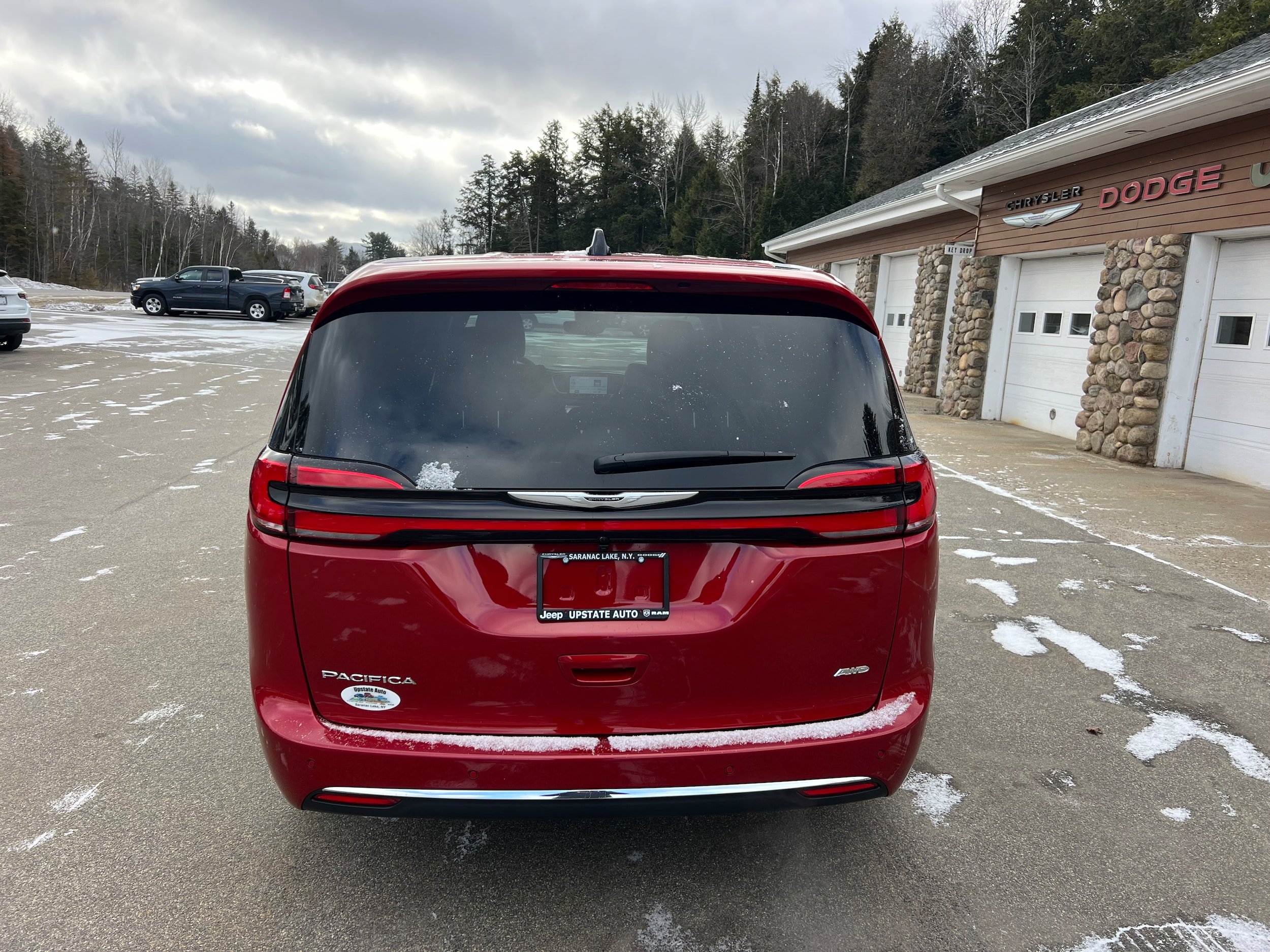 New 2026 Chrysler Pacifica Select AWD/4WD image 6