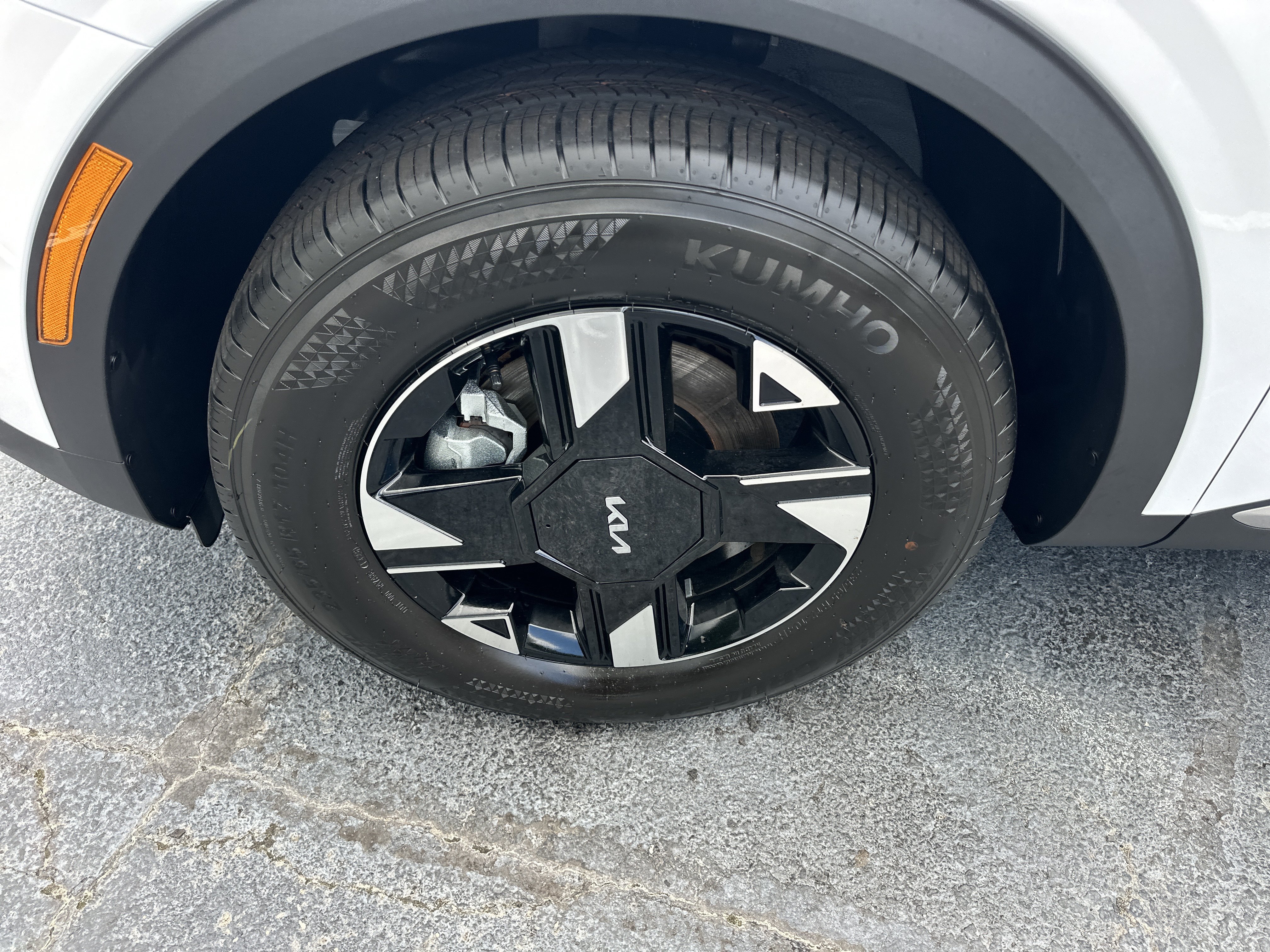 New 2026 Kia Sportage LX AWD/4WD image 8