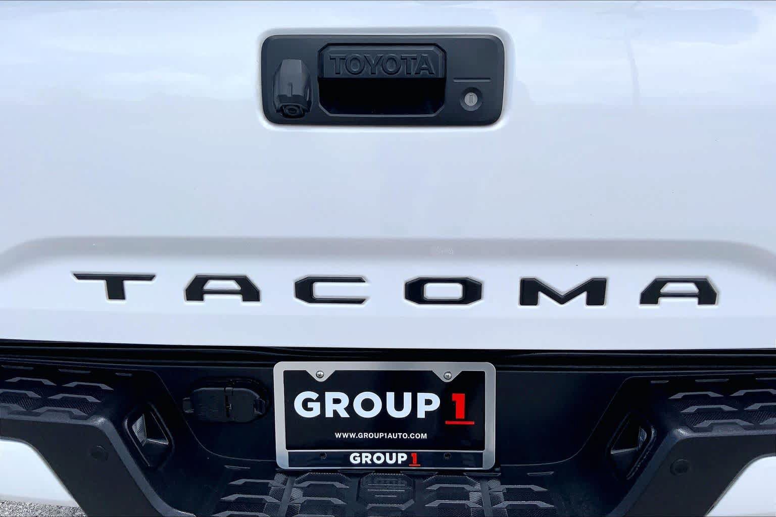 Used 2019 Toyota Tacoma TRD Sport w/ Technology Package AWD/4WD image 10