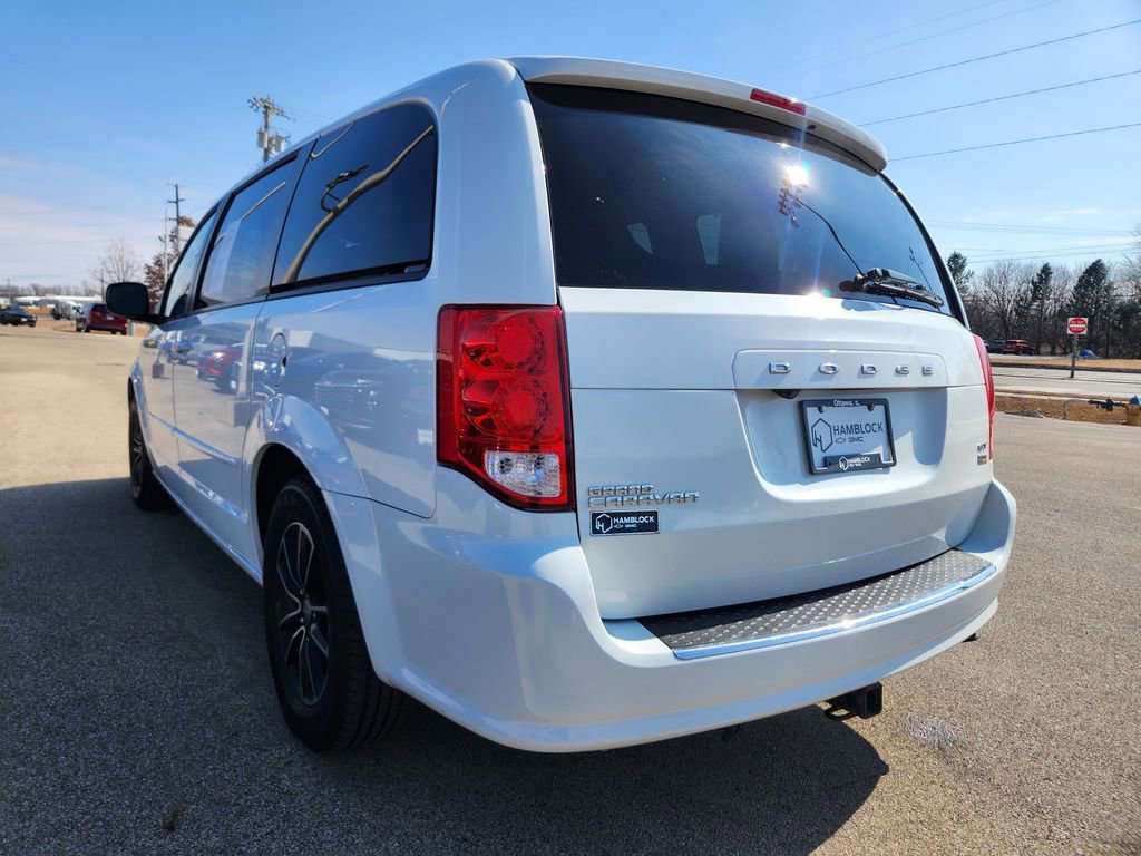 Used 2017 Dodge Grand Caravan GT image 42