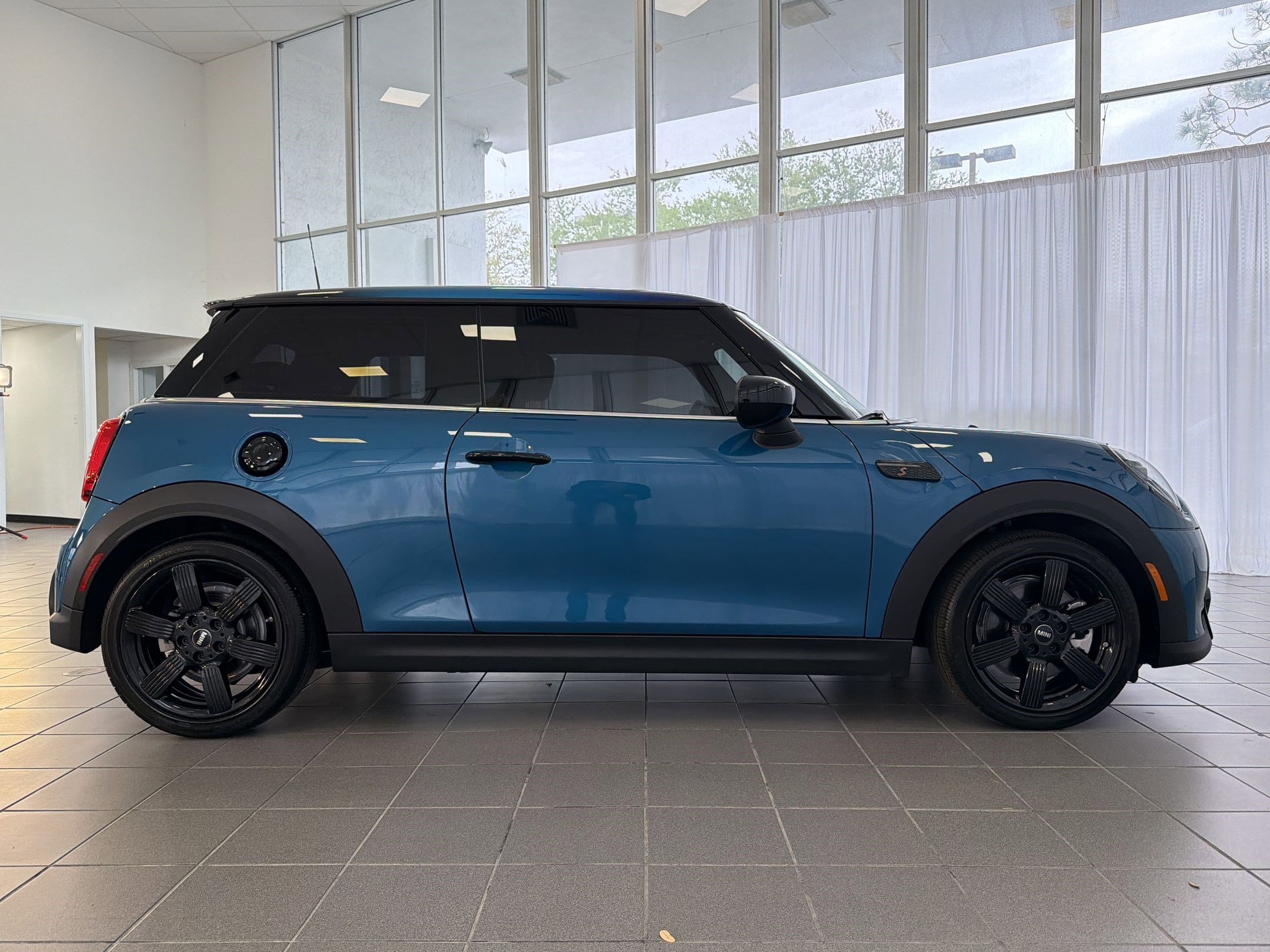 Certified 2024 MINI Cooper S image 8