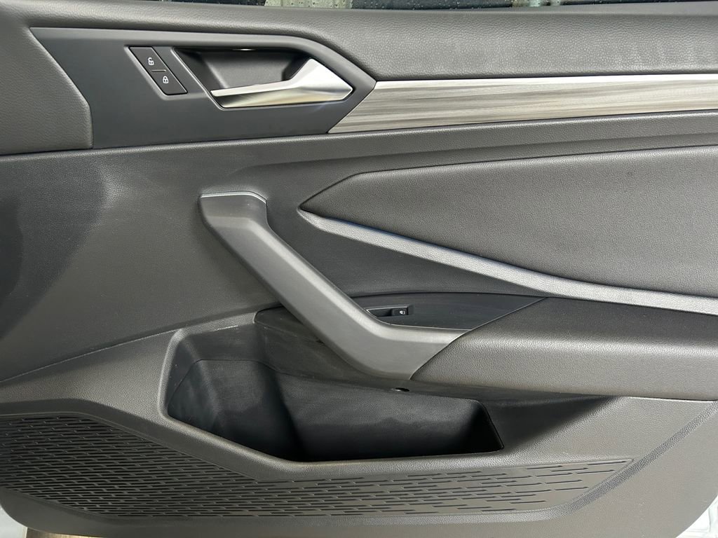 Used 2019 Volkswagen Jetta SEL image 25