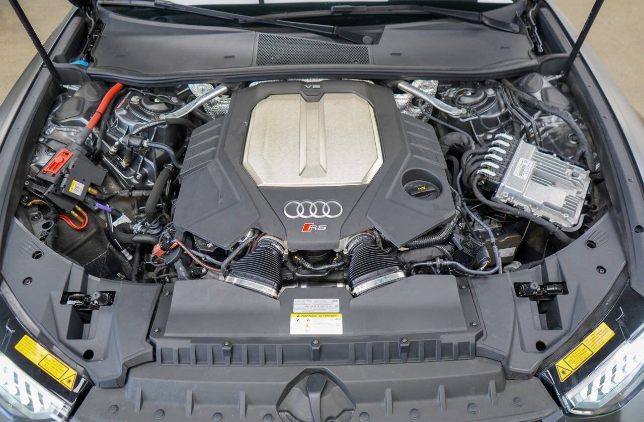 Used 2022 Audi RS 6 AWD/4WD image 38