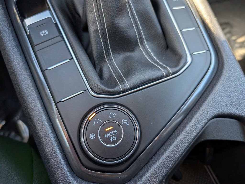 Used 2023 Volkswagen Tiguan SE image 20