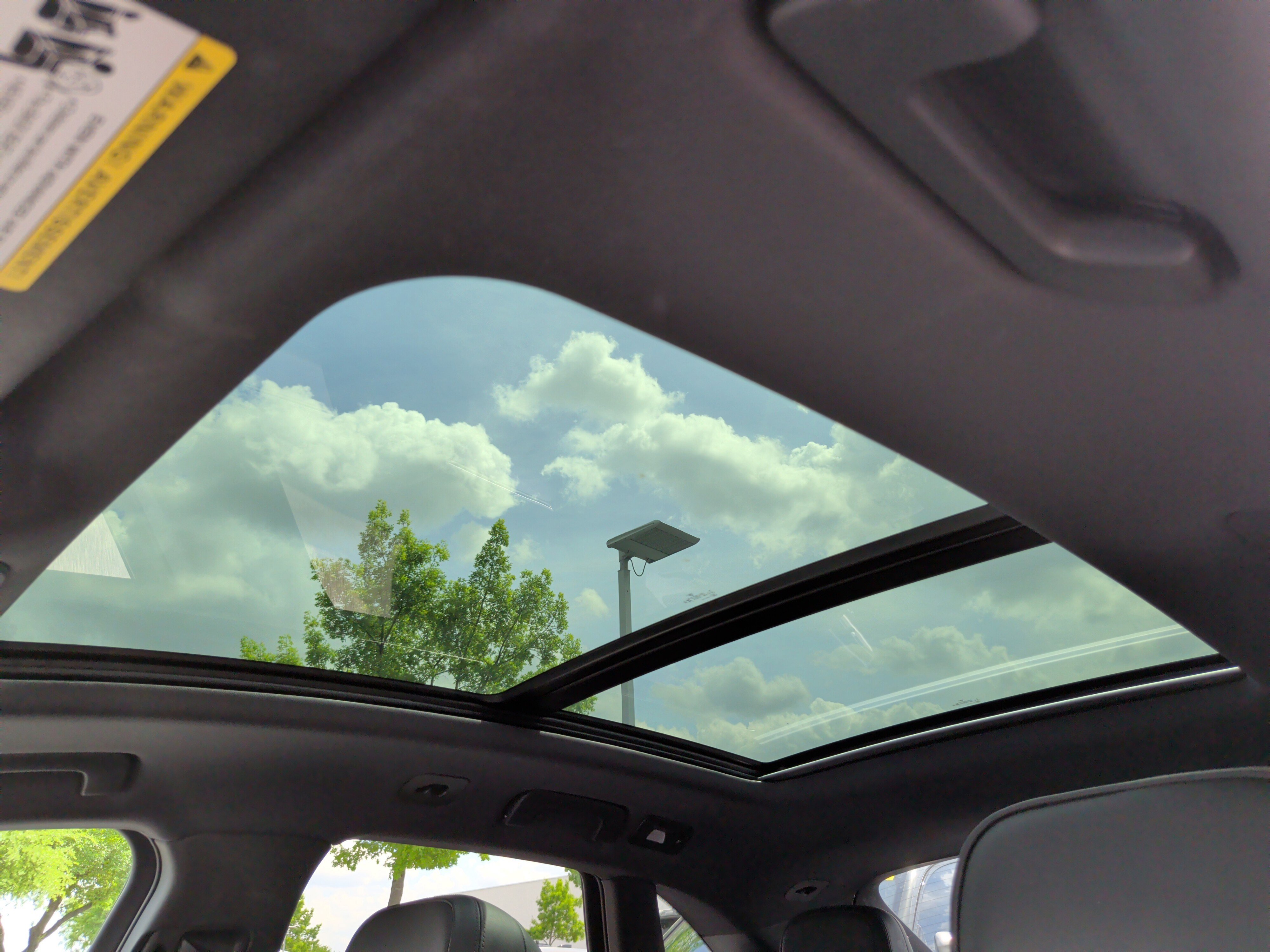 Used 2023 Porsche Macan image 30