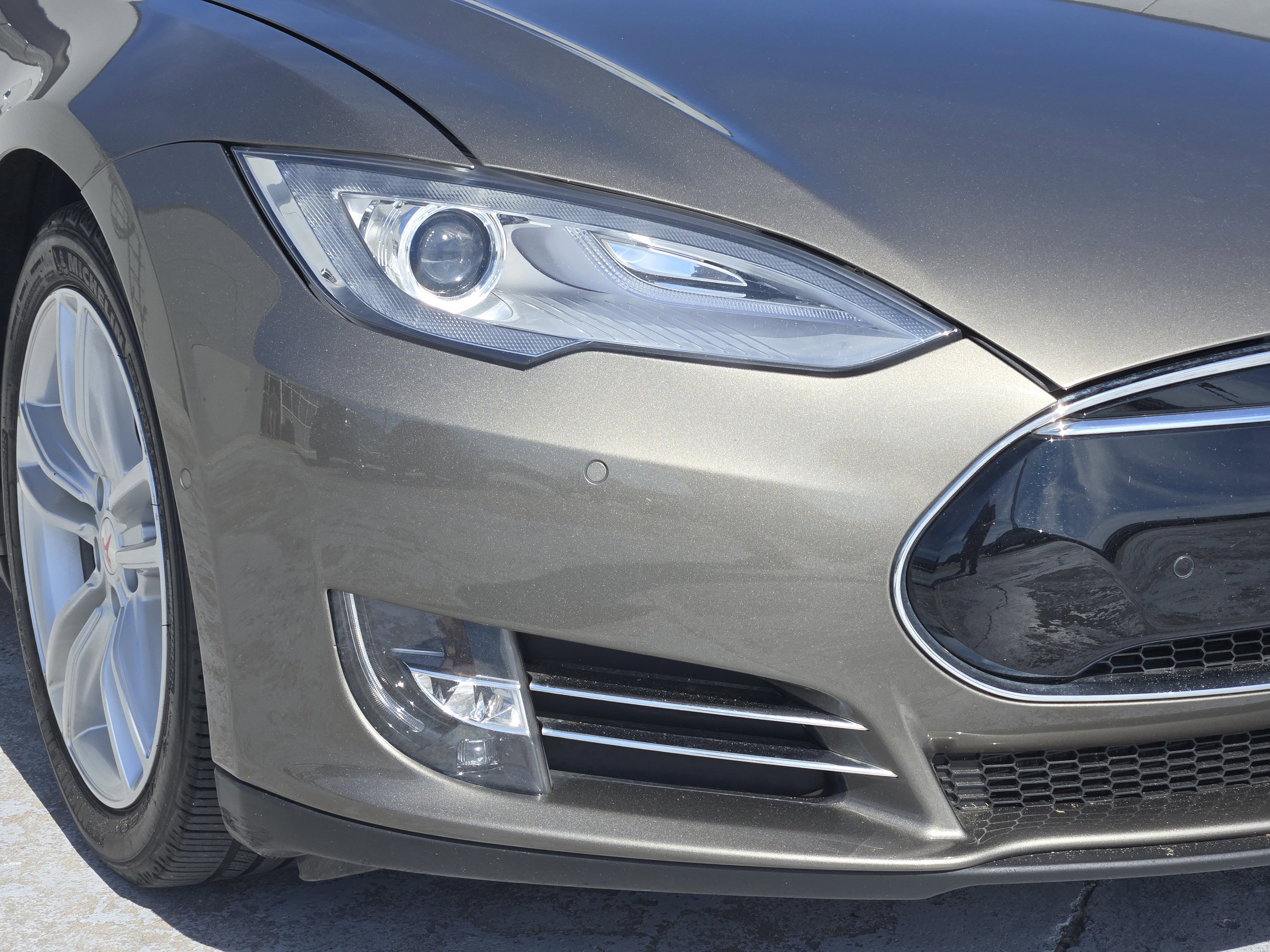 Used 2016 Tesla Model S 70 image 8