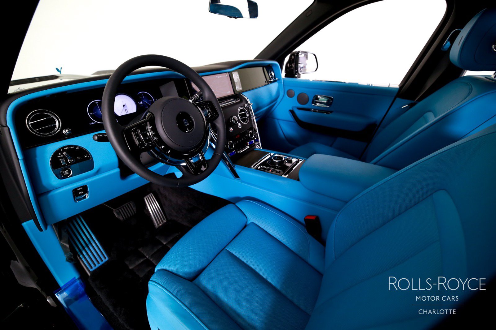New 2027 Rolls-Royce Cullinan AWD/4WD image 4