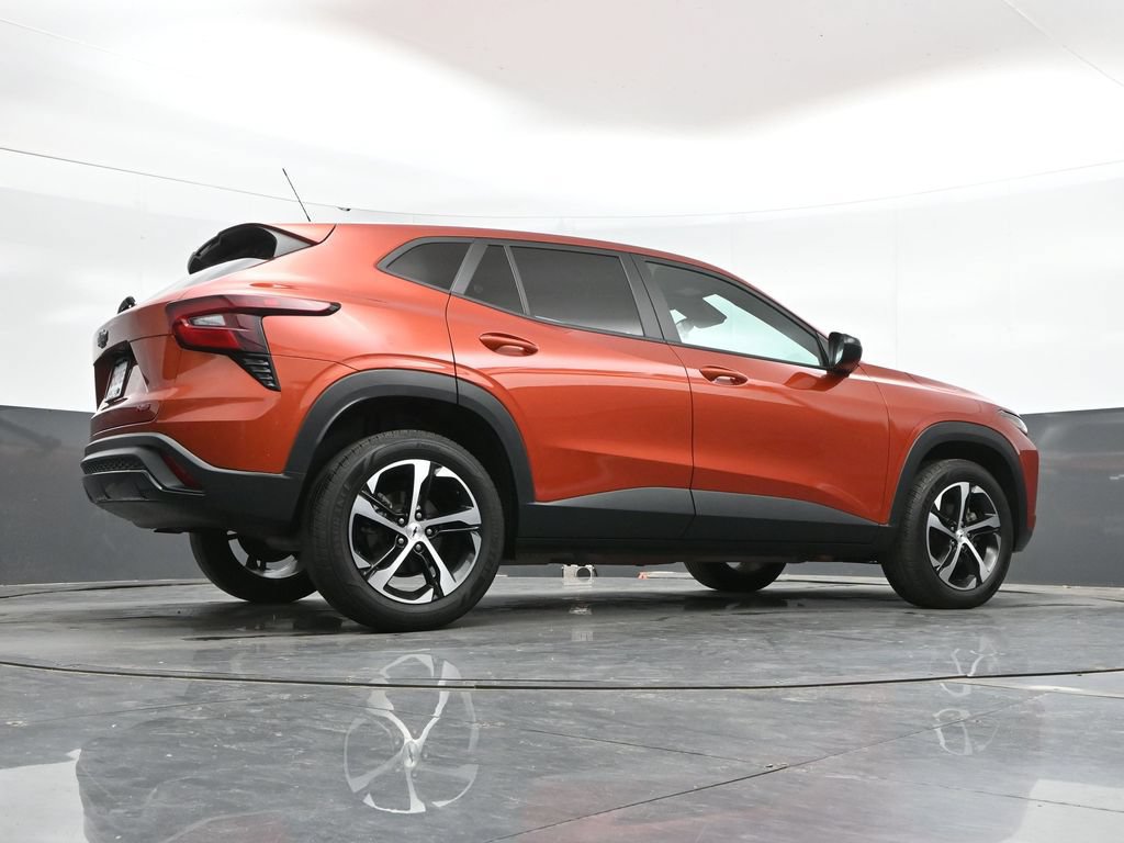 Used 2024 Chevrolet Trax RS FWD image 40