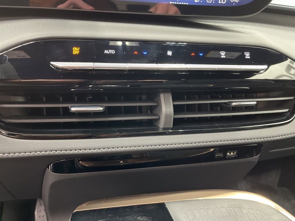 New 2026 Buick Enclave Avenir w/ Super Cruise Package image 18