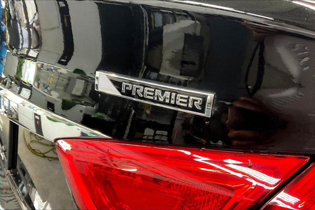 Used 2019 Chevrolet Impala Premier w/ Premier Confidence Package FWD image 24