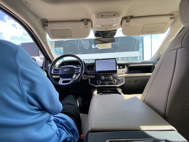 Used 2024 Ford Expedition Max Limited image 4