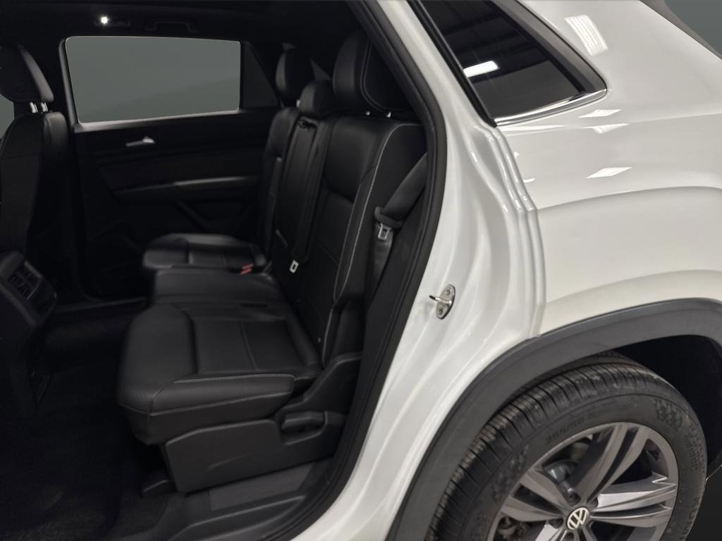 Used 2021 Volkswagen Atlas Cross Sport SE w/ Panoramic Sunroof Package image 28