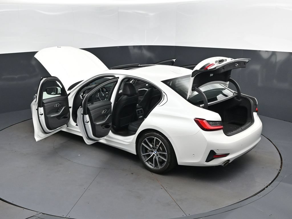 Used 2020 BMW 330i Sedan w/ Executive Package RWD image 47