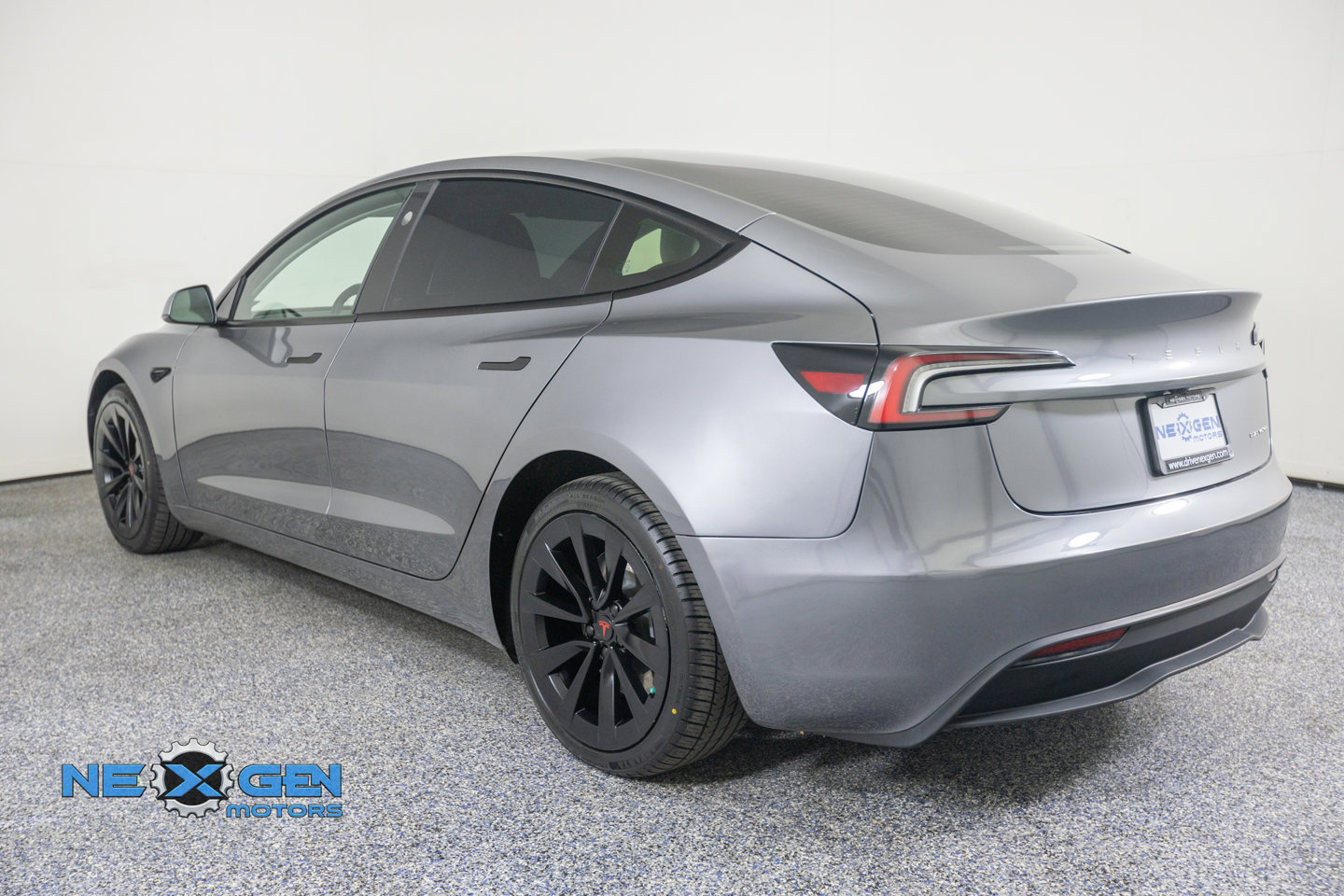 Used 2025 Tesla Model 3 Long Range AWD/4WD image 6