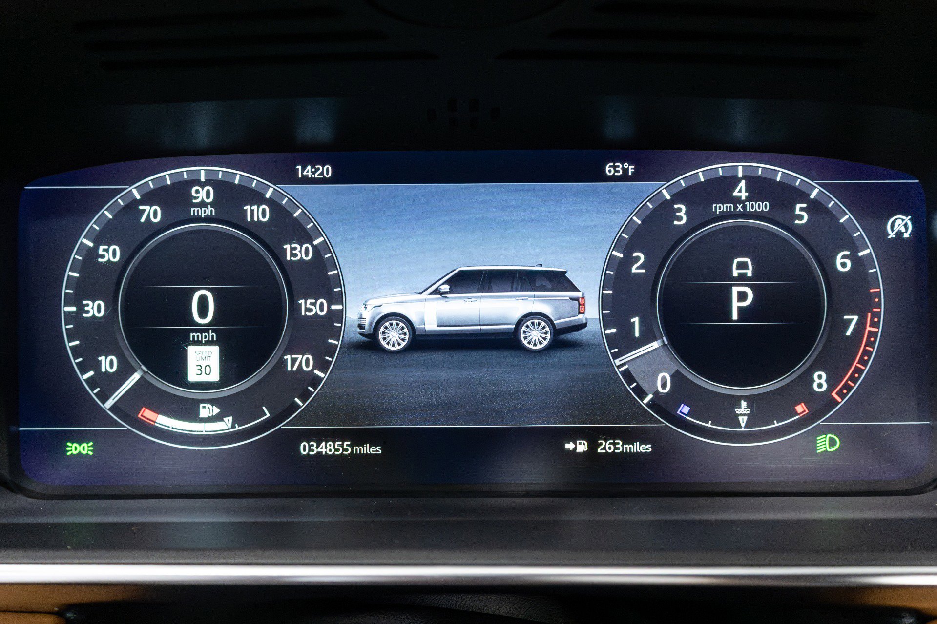 Used 2022 Land Rover Range Rover Autobiography image 9