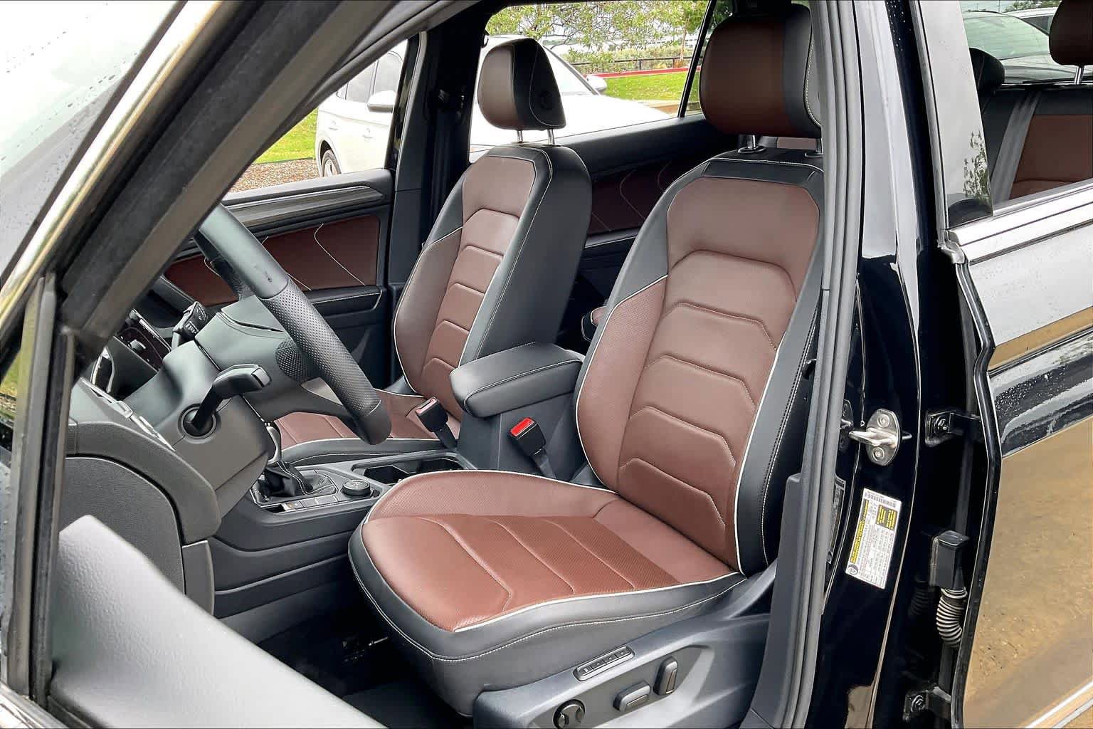 Used 2022 Volkswagen Tiguan SEL R-Line AWD/4WD image 8