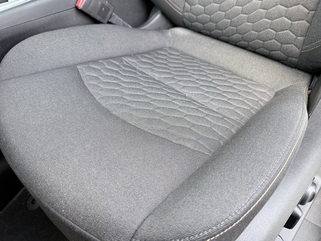 Used 2021 Chevrolet Equinox LT image 24