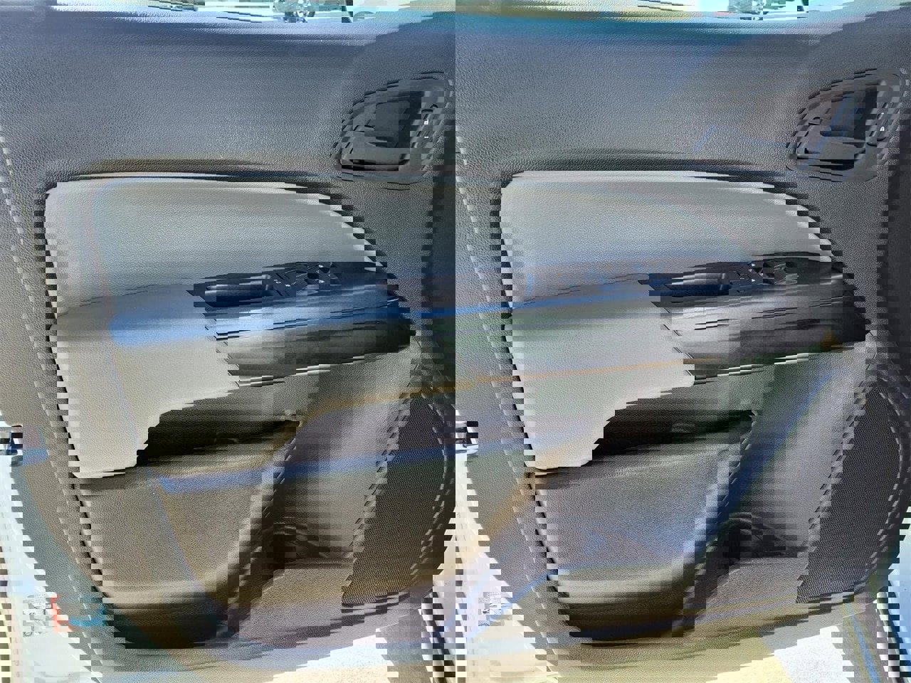 Used 2022 Chevrolet Colorado W/T w/ WT Convenience Package image 13