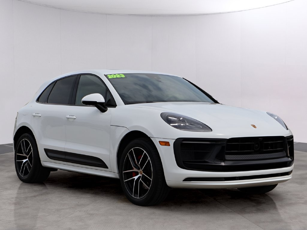 Certified 2024 Porsche Macan S AWD/4WD image 11