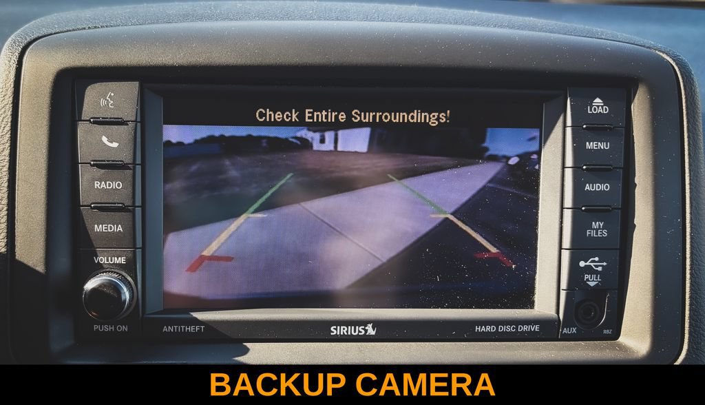 Used 2018 Dodge Grand Caravan SE w/ UConnect Hands-Free Group FWD image 3