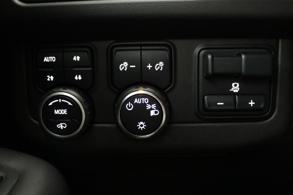 Certified 2022 Chevrolet Suburban High Country AWD/4WD image 25