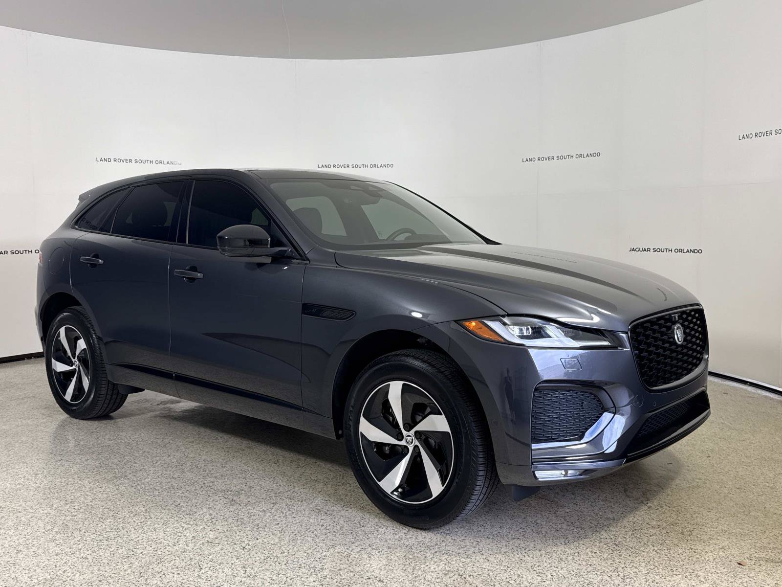 Certified 2026 Jaguar F-PACE R-Dynamic S AWD/4WD image 7