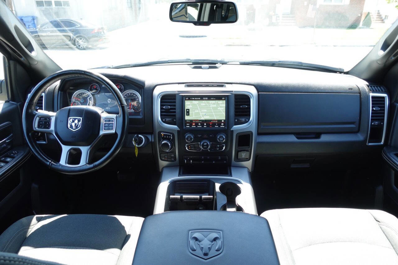 Used 2022 RAM 1500 Classic Warlock w/ Ceramic Grey Warlock Package image 35