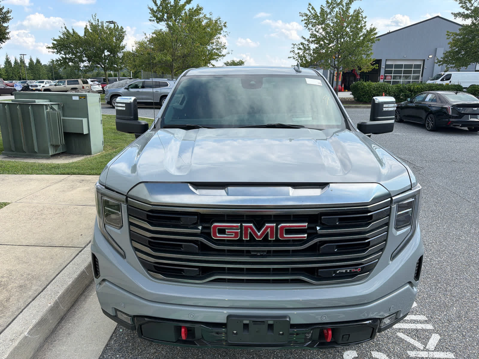 Used 2024 GMC Sierra 1500 AT4 w/ Technology Package AWD/4WD image 4