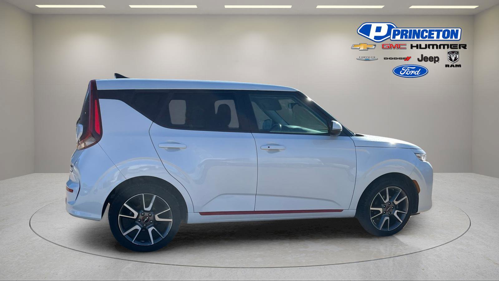 Used 2022 Kia Soul GT-Line FWD image 8
