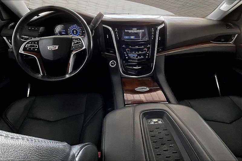 Used 2016 Cadillac Escalade Premium RWD image 12