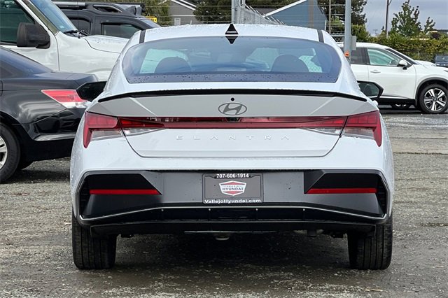 New 2026 Hyundai Elantra SEL Sport image 7