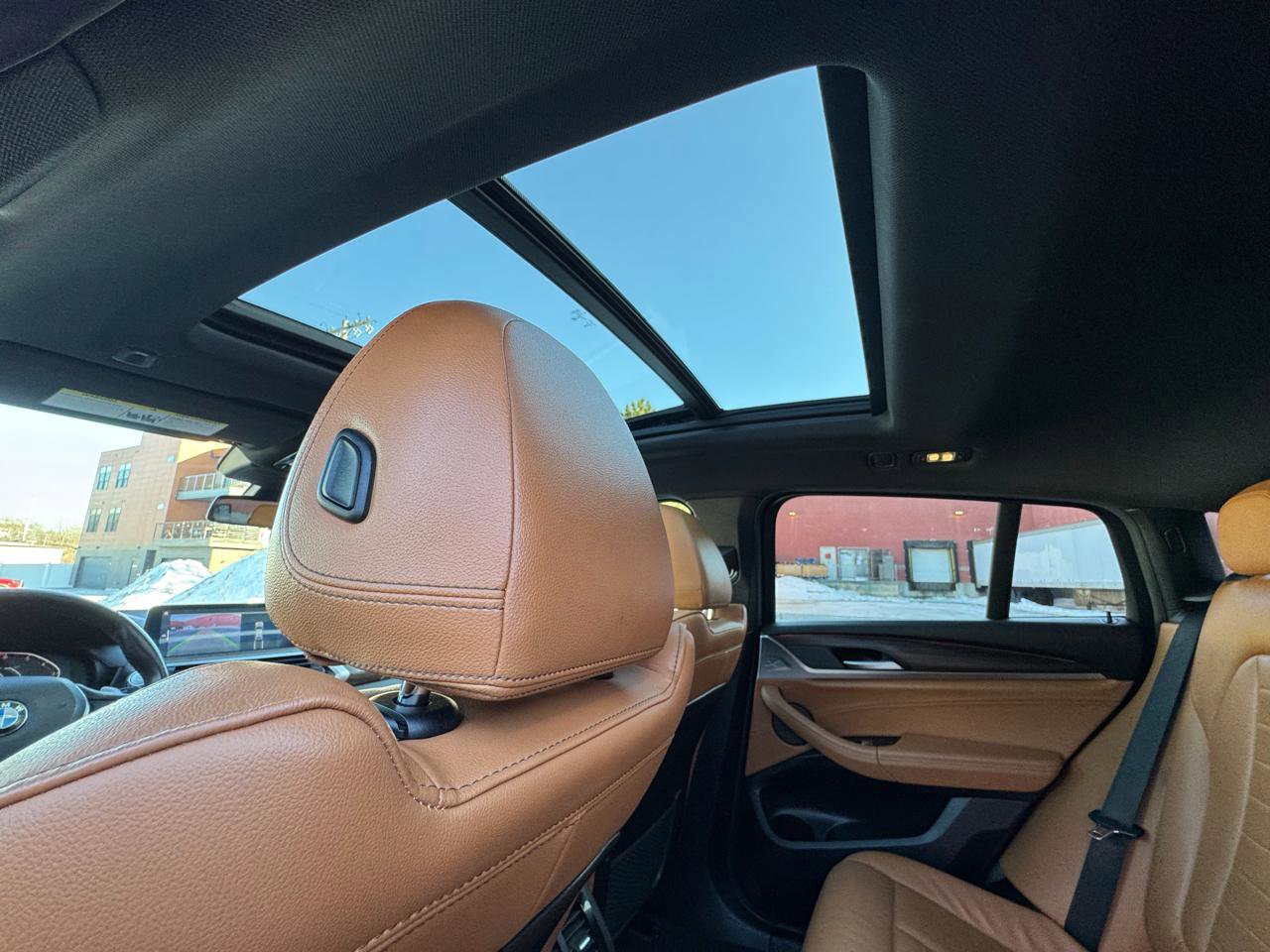 Used 2021 BMW X4 xDrive30i w/ Premium Package image 9