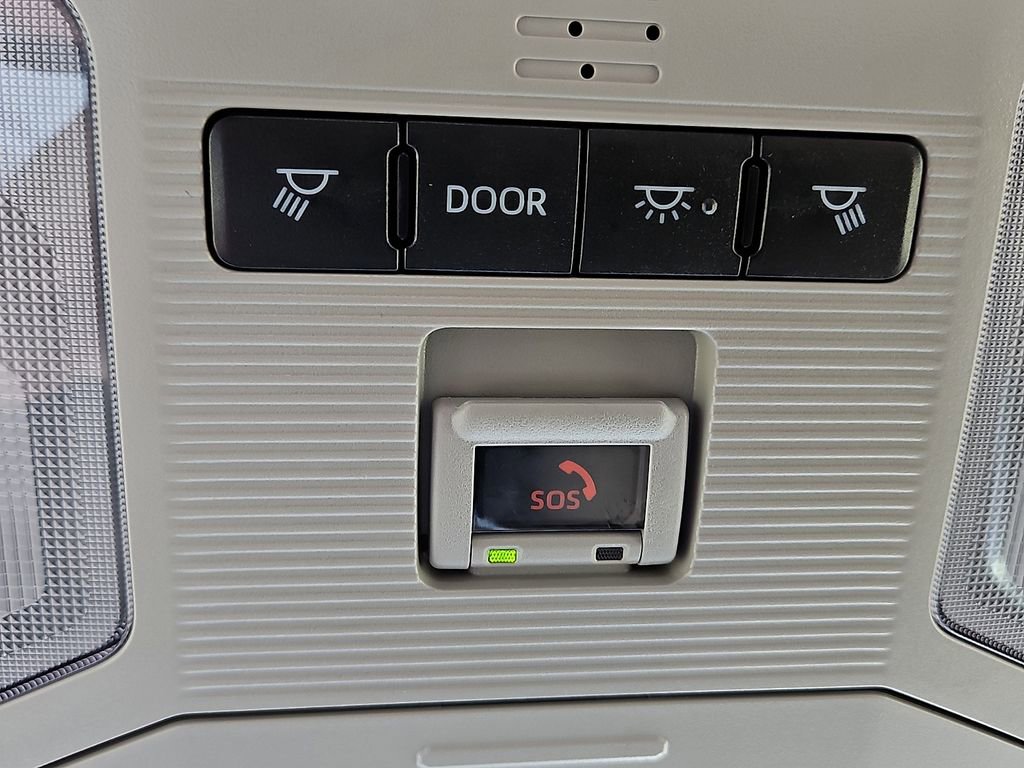 Used 2025 Toyota RAV4 LE image 25